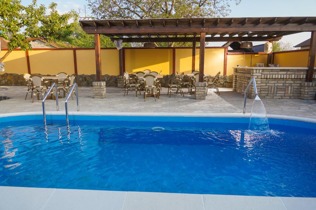 Amfora Hotel ปาลิช ภายนอก รูปภาพ